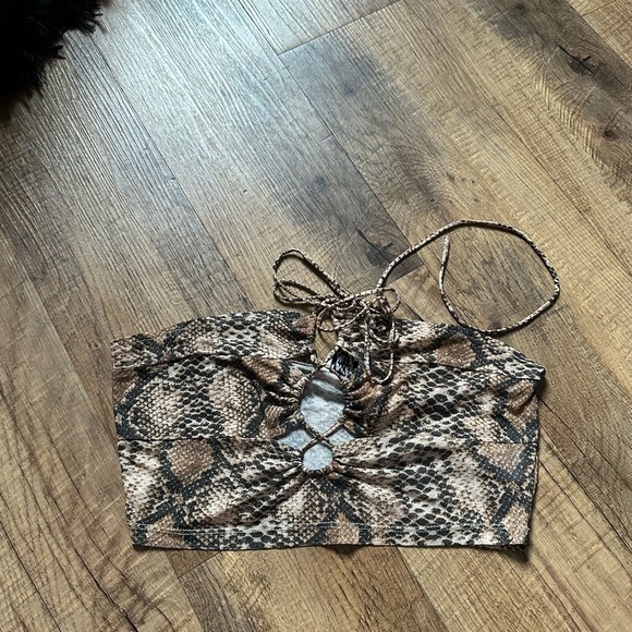 PRINCESS POLLY Alvarez Crop Top - Picture 2 of 3